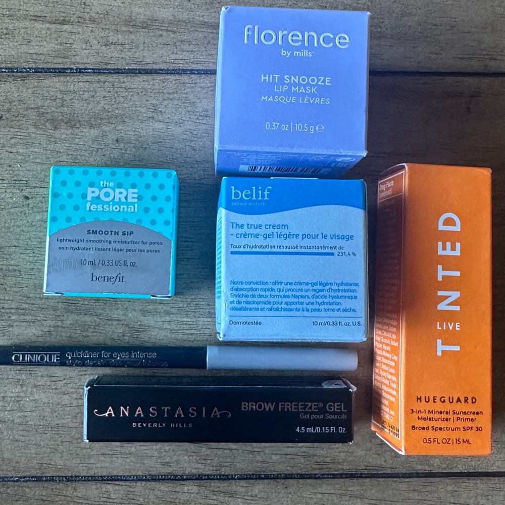 Makeup bundle NWT Anastasia brow, Clinique eyeliner belief true cream, Florence